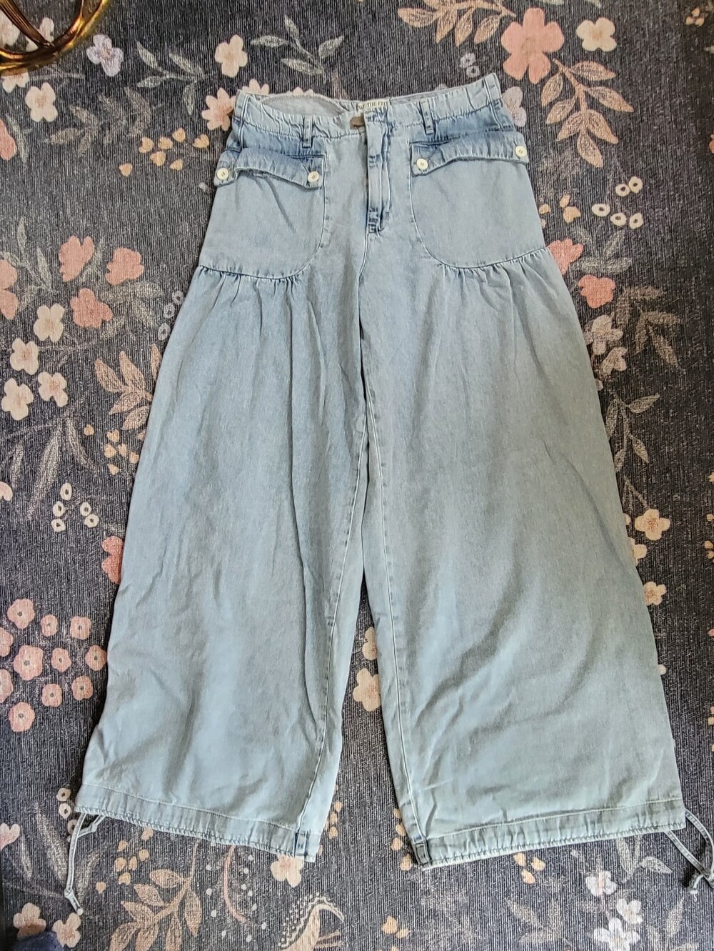 We The Free Lotus Balloon Jeans - Picture 2 of 7